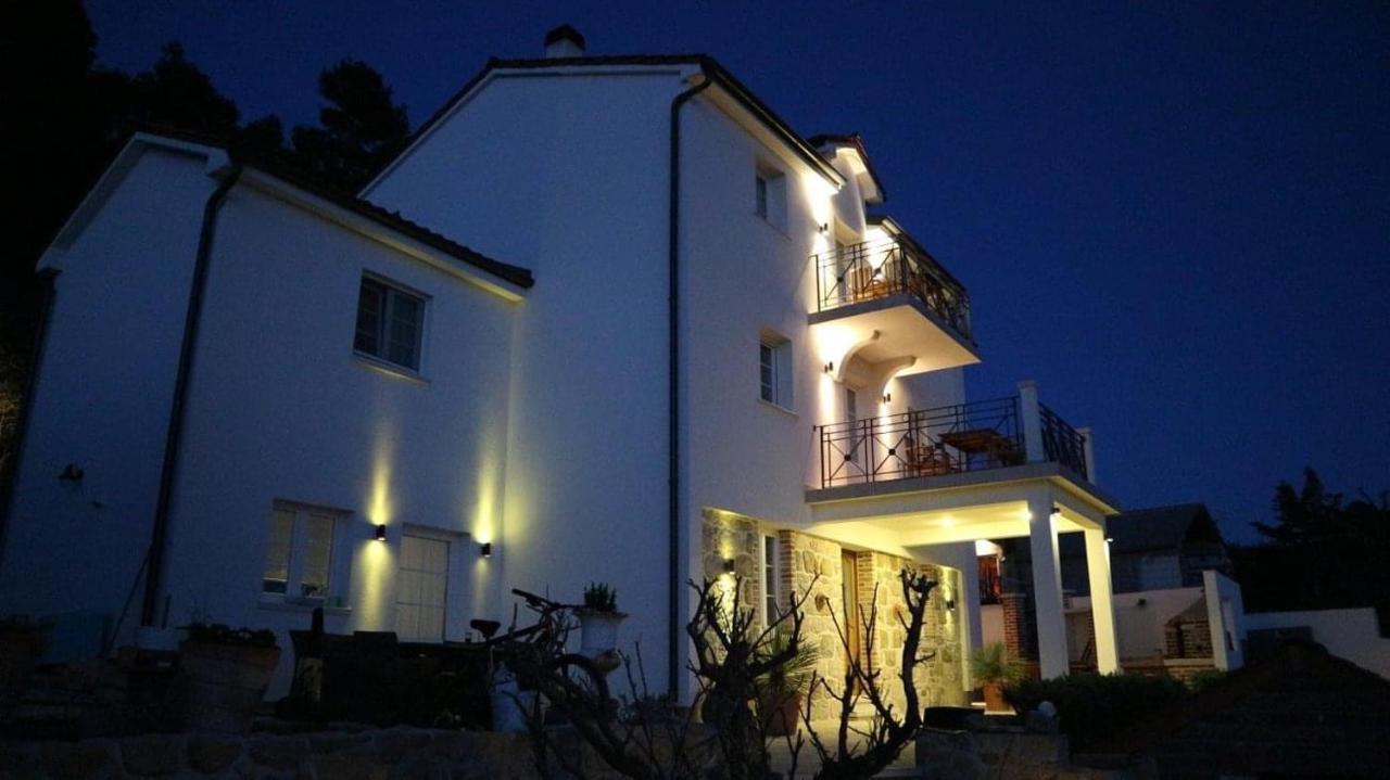 Villa Joy 4Ever Banjol Exterior photo