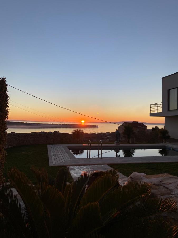 Villa Joy 4Ever Banjol Exterior photo